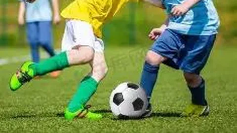 赣州市青少年足球超级联赛激情开赛：搭建赛事平台，助力青少年足球优质发展